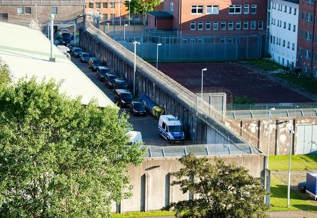 Prozess gegen JVA-Beamten in Lübeck: Missbrauchsvorwurf bleibt bestehen